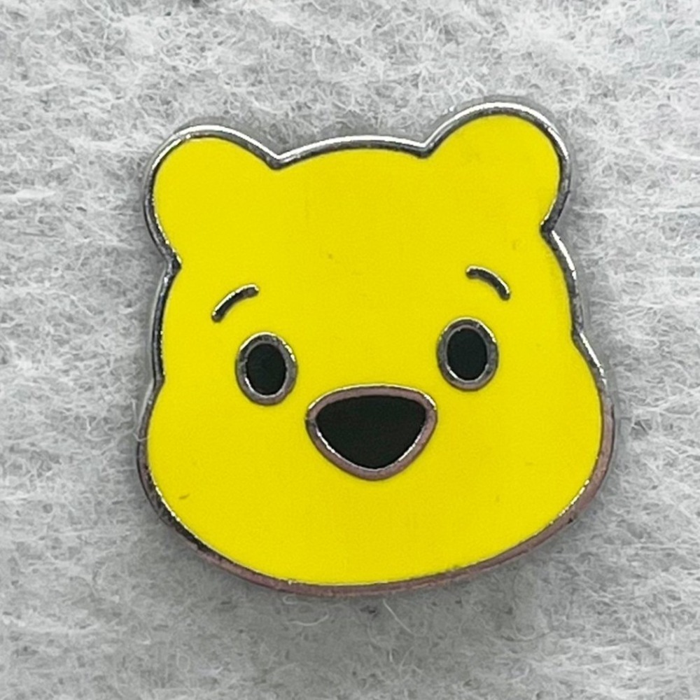 🔮 5/$25 Disney Cute Characters‎ Winnie the Pooh Pin